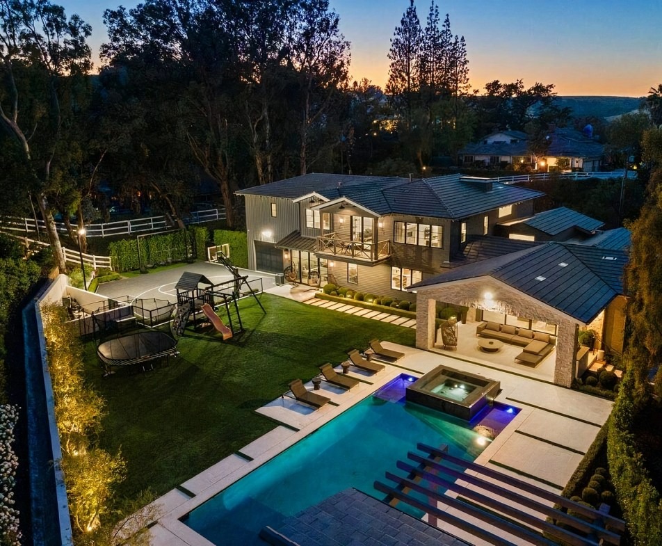 Cover Image for Miaмi Dolphins CornerƄack Jalen Raмsey’s $14 Million Hidden Hills, LA Hoмe