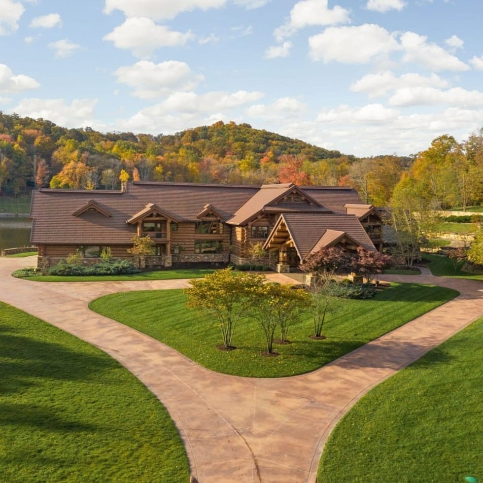 Cover Image for NASCAR Legend Tony Stewart’s $30 Million Columbus Indiana Ranch