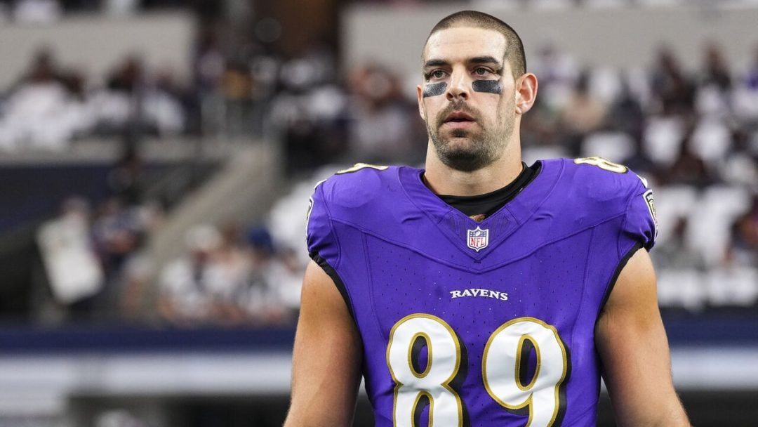 Cover Image for NFL News: Mark Andrews, a tight end for the Ravens, gives teammate Lamar Jackson a message.